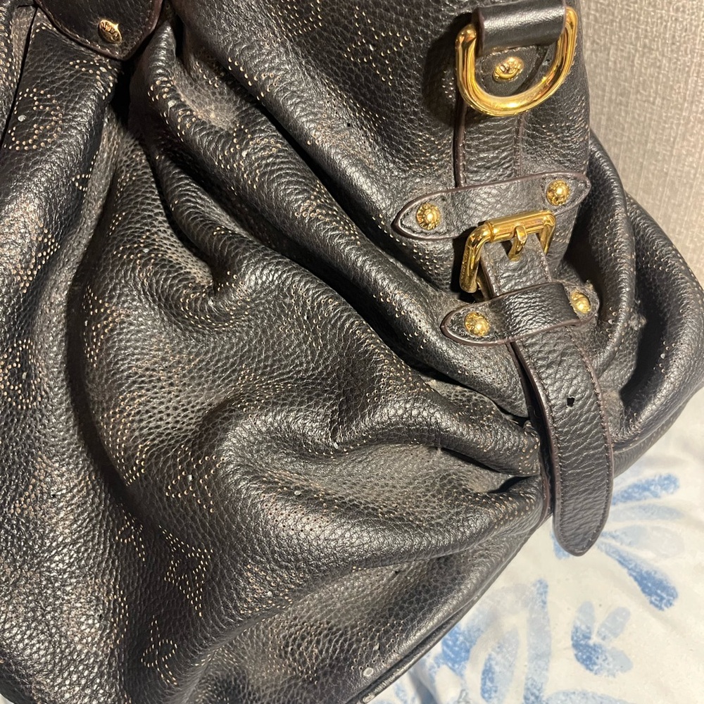 Louis Vuitton Black Leather Shoulder Bag - Picture 7 of 16